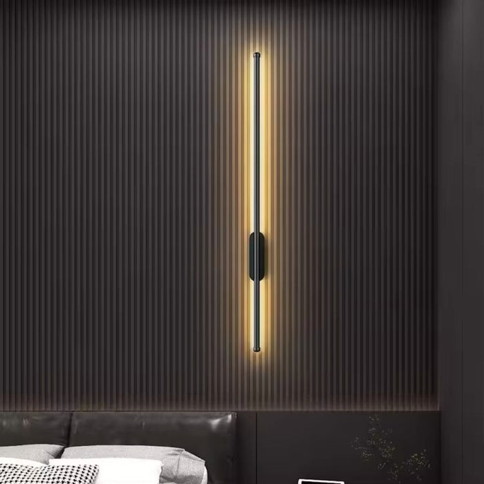 Verstellbare LED-Wandleuchte im skandinavischen Stil